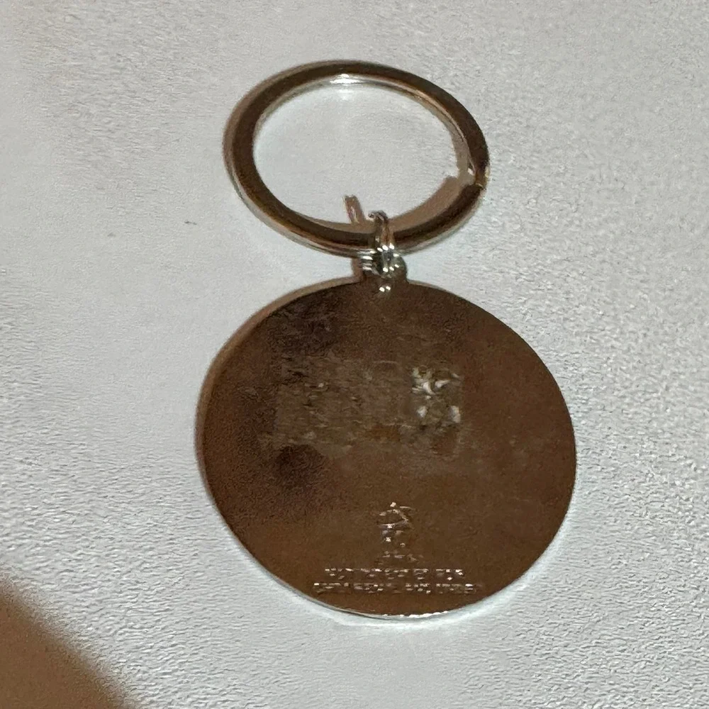 Catalina Florida‎ Souvenir Round Keychain Tropical Palm Tree Sunset Design
